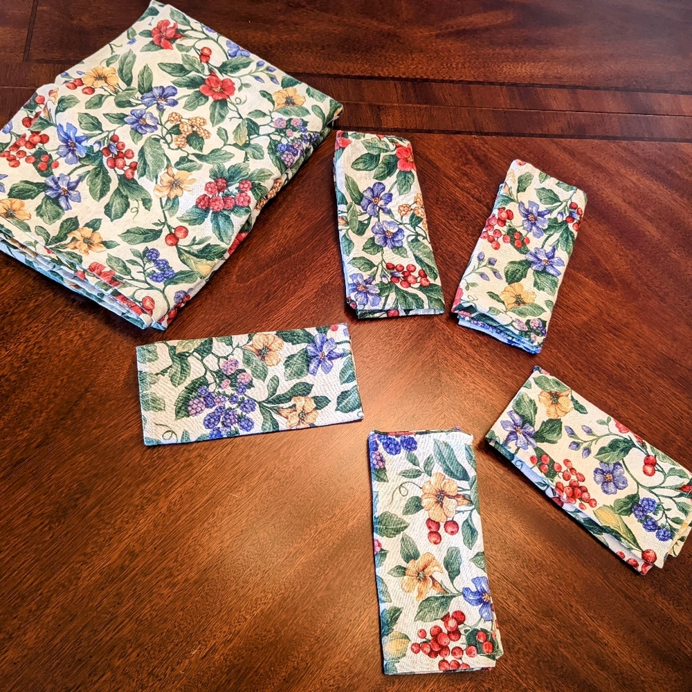 Handmade Tablecloth & Napkin Set Floral Fruit 🍓 Motif Rectangular